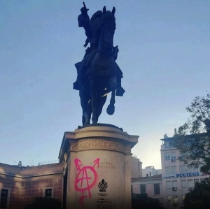 &Tau;&omicron; &beta;&alpha;&nu;&delta;&alpha;&lambda;&iota;&sigma;&mu;έ&nu;&omicron;, &alpha;&kappa;ό&mu;&alpha; &mu;&iota;&alpha; &phi;&omicron;&rho;ά, ά&gamma;&alpha;&lambda;&mu;&alpha; &tau;&omicron;&upsilon; &Kappa;&omicron;&lambda;&omicron;&kappa;&omicron;&tau;&rho;ώ&nu;&eta; &sigma;&tau;&eta; &Sigma;&tau;&alpha;&delta;ί&omicron;&upsilon;. &Pi;&alpha;&rho;&omicron;&upsilon;&sigma;&iota;ά&sigma;&tau;&eta;&kappa;&epsilon; &omega;&sigmaf; &alpha;&kappa;&tau;&iota;&beta;&iota;&sigma;&mu;ό&sigmaf;.