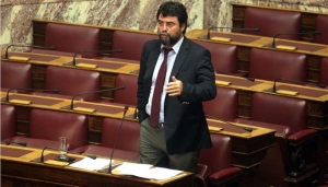 Ο Βασίλης Οικονόμου.