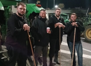 &Alpha;&gamma;&rho;ό&tau;&epsilon;&sigmaf; &sigma;&tau;&alpha; &mu;&pi;&lambda;ό&kappa;&alpha; &mu;&epsilon; &mu;&alpha;&gamma;&kappa;&omicron;ύ&rho;&epsilon;&sigmaf;. 