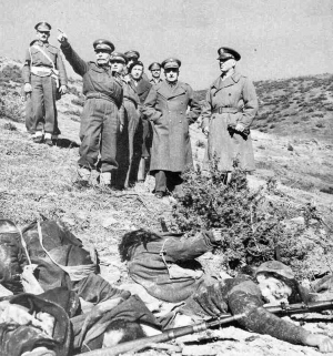 1949, &Gamma;&rho;ά&mu;&mu;&omicron;&sigmaf;. &Alpha;&xi;&iota;&omega;&mu;&alpha;&tau;&iota;&kappa;&omicron;ί &tau;&omicron;&upsilon; &Epsilon;&lambda;&lambda;&eta;&nu;&iota;&kappa;&omicron;ύ &Sigma;&tau;&rho;&alpha;&tau;&omicron;ύ &kappa;&alpha;&iota; &tau;&omega;&nu; &sigma;&upsilon;&mu;&mu;&alpha;&chi;&iota;&kappa;ώ&nu; &delta;&upsilon;&nu;ά&mu;&epsilon;&omega;&nu; &epsilon;&pi;&iota;&theta;&epsilon;&omega;&rho;&omicron;ύ&nu; &pi;&epsilon;&rho;&iota;&omicron;&chi;ή, &mu;&pi;&rho;&omicron;&sigma;&tau;ά &sigma;&epsilon; &pi;&tau;ώ&mu;&alpha;&tau;&alpha; &mu;&alpha;&chi;&eta;&tau;ώ&nu; &tau;&omicron;&upsilon; &Delta;&eta;&mu;&omicron;&kappa;&rho;&alpha;&tau;&iota;&kappa;&omicron;ύ &Sigma;&tau;&rho;&alpha;&tau;&omicron;ύ &Epsilon;&lambda;&lambda;ά&delta;&alpha;&sigmaf;. &Mu;&epsilon; &tau;&omicron;&upsilon;&sigmaf; &sigma;&tau;&rho;&alpha;&tau;&iota;&omega;&tau;&iota;&kappa;&omicron;ύ&sigmaf;, &delta;&epsilon;&xi;&iota;ά, &epsilon;&iota;&kappa;&omicron;&nu;ί&zeta;&epsilon;&tau;&alpha;&iota; &omicron; &alpha;&mu;&epsilon;&rho;&iota;&kappa;&alpha;&nu;ό&sigmaf; &sigma;&tau;&rho;&alpha;&tau;&eta;&gamma;ό&sigmaf; &Beta;&alpha;&nu; &Phi;&lambda;&iota;&tau; &kappa;&alpha;&iota; &pi;&lambda;ά&iota; &tau;&omicron;&upsilon; &omicron; &sigma;&tau;&rho;&alpha;&tau;&eta;&gamma;ό&sigmaf; &Theta;&rho;&alpha;&sigma;ύ&beta;&omicron;&upsilon;&lambda;&omicron;&sigmaf; &Tau;&sigma;&alpha;&kappa;&alpha;&lambda;ώ&tau;&omicron;&sigmaf;. &Eta; &phi;&omega;&tau;&omicron;&gamma;&rho;&alpha;&phi;ί&alpha; &pi;&rho;&omicron;έ&rho;&chi;&epsilon;&tau;&alpha;&iota; &alpha;&pi;ό &tau;&omicron; &beta;&iota;&beta;&lambda;ί&omicron; &tau;&omicron;&upsilon; Charles R. Shrader, The Withered Vine. Logistics and the Communist Insurgency in Greece, 1945-1949, Praeger, 1999. 