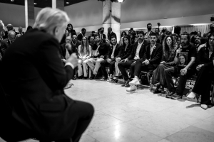 &Delta;&epsilon;&upsilon;&tau;έ&rho;&alpha;, 13 &Omicron;&kappa;&tau;&omega;&beta;&rho;ί&omicron;&upsilon; 2025, &Iota;&epsilon;&rho;&omicron;&upsilon;&sigma;&alpha;&lambda;ή&mu;, &Iota;&sigma;&rho;&alpha;ή&lambda;. &Omicron; &alpha;&mu;&epsilon;&rho;&iota;&kappa;&alpha;&nu;ό&sigmaf; &pi;&rho;ό&epsilon;&delta;&rho;&omicron;&sigmaf; &Nu;&tau;ό&nu;&alpha;&lambda;&nu;&tau; &Tau;&rho;&alpha;&mu;&pi; &sigma;&upsilon;&nu;&alpha;&nu;&tau;&iota;έ&tau;&alpha;&iota; &mu;&epsilon; &tau;&omicron;&upsilon;&sigmaf; &tau;&epsilon;&lambda;&epsilon;&upsilon;&tau;&alpha;ί&omicron;&upsilon;&sigmaf; &epsilon;ί&kappa;&omicron;&sigma;&iota; &zeta;ώ&nu;&tau;&epsilon;&sigmaf; &omicron;&mu;ή&rho;&omicron;&upsilon;&sigmaf; &tau;&eta;&sigmaf; &Chi;&alpha;&mu;ά&sigmaf;, &pi;&omicron;&upsilon; &epsilon;ί&chi;&alpha;&nu; &alpha;&pi;&epsilon;&lambda;&epsilon;&upsilon;&theta;&epsilon;&rho;&omega;&theta;&epsilon;ί &lambda;ί&gamma;&epsilon;&sigmaf; ώ&rho;&epsilon;&sigmaf; &pi;&rho;&iota;&nu;.