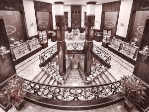  &Tau;&omicron; &kappa;&alpha;&phi;έ &tau;&omicron;&upsilon; Jardin du Groppi Hotel, &Kappa;ά&iota;&rho;&omicron;. &Epsilon;&iota;&kappa;ό&nu;&alpha; &alpha;&pi;ό &kappa;&alpha;&rho;&tau; &pi;&omicron;&sigma;&tau;ά&lambda; &epsilon;&pi;&omicron;&chi;ή&sigmaf;.