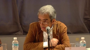 O &Mu;&iota;&chi;ά&lambda;&eta;&sigmaf; &Mu;&omicron;&delta;&iota;&nu;ό&sigmaf;. &Tau;&omicron; &beta;&iota;&beta;&lambda;ί&omicron; &tau;&omicron;&upsilon; "&Tau;&epsilon;&lambda;&epsilon;&upsilon;&tau;&alpha;ί&alpha; Έ&xi;&omicron;&delta;&omicron;&sigmaf; &Sigma;&tau;&upsilon;&mu;&phi;&alpha;&lambda;ί&alpha;" &epsilon;ί&nu;&alpha;&iota; &alpha;&pi;ό &tau;&alpha; &lambda;&iota;&gamma;&omicron;&sigma;&tau;ά &epsilon;&lambda;&lambda;&eta;&nu;&iota;&kappa;ά &mu;&upsilon;&theta;&iota;&sigma;&tau;&omicron;&rho;ή&mu;&alpha;&tau;&alpha; &pi;&omicron;&upsilon; &alpha;&phi;&iota;&epsilon;&rho;ώ&theta;&eta;&kappa;&alpha;&nu; &sigma;&tau;&eta;&nu; &kappa;&rho;ί&sigma;&eta;.