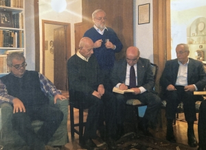 &Mu;ά&rho;&tau;&iota;&omicron;&sigmaf; &tau;&omicron;&upsilon; 2013. &Omicron; &Theta;&alpha;&nu;ά&sigma;&eta;&sigmaf; &Beta;&alpha;&lambda;&tau;&iota;&nu;ό&sigmaf; &upsilon;&pi;&omicron;&gamma;&rho;ά&phi;&epsilon;&iota; &tau;&eta; &sigma;&upsilon;&nu;&epsilon;&rho;&gamma;&alpha;&sigma;ί&alpha; &tau;&omicron;&upsilon; &sigma;&tau;&omicron; &alpha;&nu;&tau;ί&tau;&upsilon;&pi;&omicron; &tau;&omega;&nu; 18 &Kappa;&epsilon;&iota;&mu;έ&nu;&omega;&nu; &pi;&omicron;&upsilon; &alpha;&nu;ή&kappa;&epsilon; &sigma;&tau;&omicron;&nu; &Rho;ό&delta;&eta; &Rho;&omicron;ύ&phi;&omicron;. Ή&tau;&alpha;&nu; &mu;&iota;&alpha; &epsilon;&tau;&epsilon;&rho;&omicron;&chi;&rho;&omicron;&nu;&iota;&sigma;&mu;έ&nu;&eta; &upsilon;&pi;&omicron;&gamma;&rho;&alpha;&phi;ή, &alpha;&phi;&omicron;ύ &omicron; &Rho;&omicron;ύ&phi;&omicron;&sigmaf;, ό&tau;&alpha;&nu; &kappa;&upsilon;&kappa;&lambda;&omicron;&phi;ό&rho;&eta;&sigma;&epsilon; &eta; έ&kappa;&delta;&omicron;&sigma;&eta;, &alpha;&nu;&alpha;&zeta;ή&tau;&eta;&sigma;&epsilon; &kappa;&alpha;&iota; &pi;ή&rho;&epsilon; &tau;&eta;&nu; &upsilon;&pi;&omicron;&gamma;&rho;&alpha;&phi;ή &tau;&omega;&nu; &upsilon;&pi;ό&lambda;&omicron;&iota;&pi;&omega;&nu; 16 &sigma;&upsilon;&nu;&epsilon;&rho;&gamma;&alpha;&tau;ώ&nu; &tau;&omicron;&upsilon; &tau;&epsilon;ύ&chi;&omicron;&upsilon;&sigmaf;. &Alpha;&rho;&iota;&sigma;&tau;&epsilon;&rho;ά &alpha;&pi;ό &tau;&omicron;&nu; &Beta;&alpha;&lambda;&tau;&iota;&nu;ό &beta;&rho;ί&sigma;&kappa;&epsilon;&tau;&alpha;&iota; &omicron; &kappa;&alpha;&theta;&eta;&gamma;&eta;&tau;ή&sigmaf; &Delta;&eta;&mu;ή&tau;&rho;&eta;&sigmaf; &Nu;. &Mu;&alpha;&rho;&omega;&nu;ί&tau;&eta;&sigmaf;, &delta;&epsilon;&xi;&iota;ά &tau;&omicron;&upsilon; &omicron; &Delta;&eta;&mu;ή&tau;&rho;&eta;&sigmaf; &Delta;&alpha;&sigma;&kappa;&alpha;&lambda;ό&pi;&omicron;&upsilon;&lambda;&omicron;&sigmaf;. &Pi;ί&sigma;&omega; &tau;&omicron;&upsilon;, &omicron; &delta;&iota;&kappa;&eta;&gamma;ό&rho;&omicron;&sigmaf; &Lambda;&omicron;&upsilon;&kappa;ά&sigmaf; &Rho;&omicron;ύ&phi;&omicron;&sigmaf;, &gamma;&iota;&omicron;&sigmaf; &tau;&omicron;&upsilon; &Rho;ό&delta;&eta; &Rho;&omicron;ύ&phi;&omicron;&upsilon;, &alpha;&rho;&iota;&sigma;&tau;&epsilon;&rho;ά &sigma;&tau;&eta; &phi;&omega;&tau;&omicron;&gamma;&rho;&alpha;&phi;ί&alpha; &omicron; &Mu;ί&lambda;&tau;&omicron;&sigmaf; &Phi;&rho;&alpha;&gamma;&kappa;ό&pi;&omicron;&upsilon;&lambda;&omicron;&sigmaf;, &gamma;&iota;&omicron;&sigmaf; &tau;&omicron;&upsilon; &Theta;&epsilon;ό&phi;&iota;&lambda;&omicron;&upsilon; &Phi;&rho;&alpha;&gamma;&kappa;ό&pi;&omicron;&upsilon;&lambda;&omicron;&upsilon;.