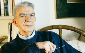 &Omicron; &Mu;έ&nu;&eta;&sigmaf; &Kappa;&omicron;&upsilon;&mu;&alpha;&nu;&tau;&alpha;&rho;έ&alpha;&sigmaf;.